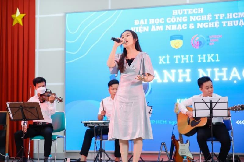 Giọng hát là yếu tố quan trọng để học nhạc viện