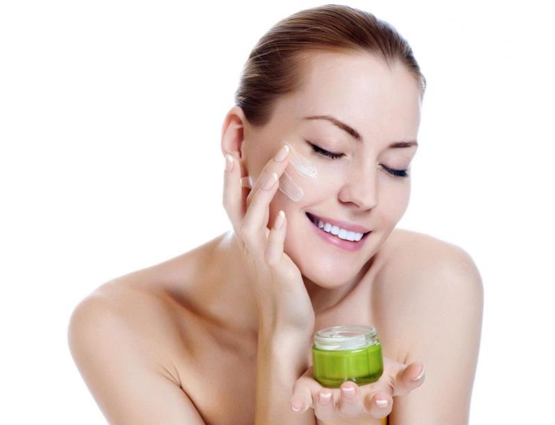 Glycerin có tác dụng làm ẩm da