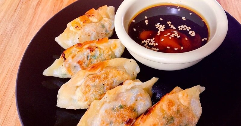 Gyoza phô mai được biến tấu từ món Gyoza truyền thống
