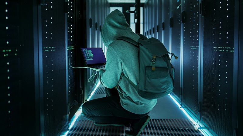 Dấu hiệu cho thấy bạn bị hacker nhòm ngó