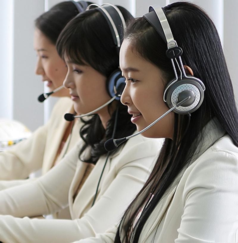 Hỗ trợ khách giải đáp thắc mắc về dịch vụ và tài xế Taxi