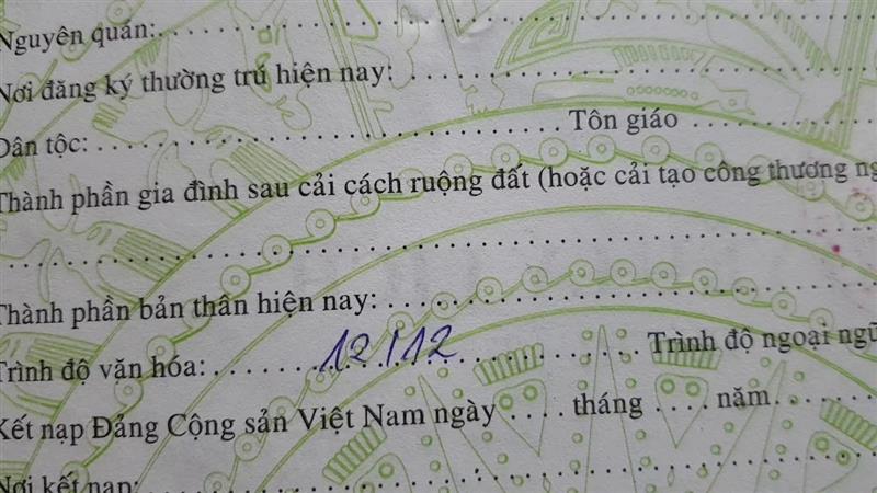 Trình bày Hoàn cảnh gia đình trong Sơ yếu lý lịch tự khai