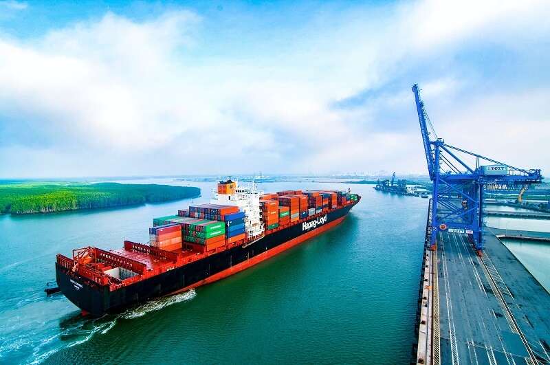 Hoạt động xuất nhập khẩu