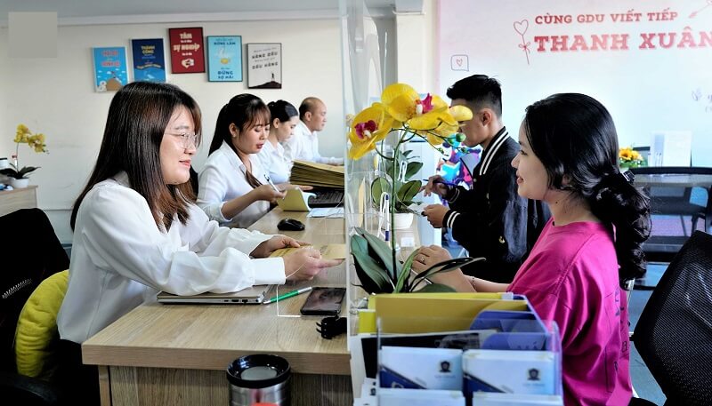 Sử dụng hình thức tiền mặt