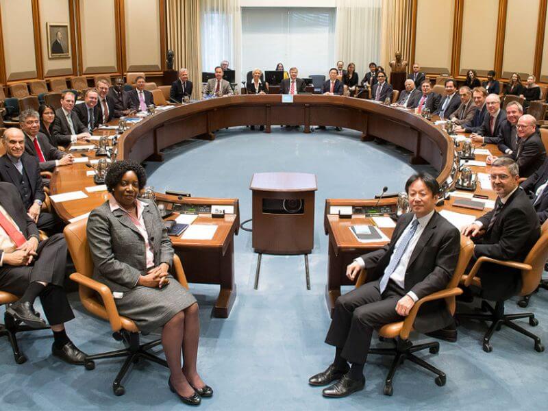 Giúp các nước thành viên phát triển