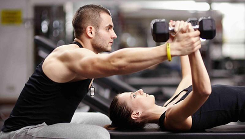 Đặc điểm và vai trò của hợp đồng thuê huấn luyện viên