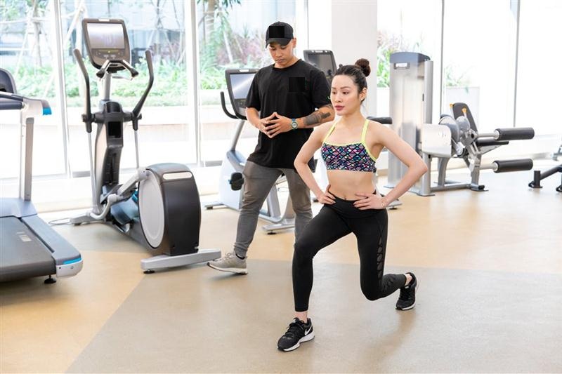 Đặc điểm của hợp đồng thuê huấn luyện viên