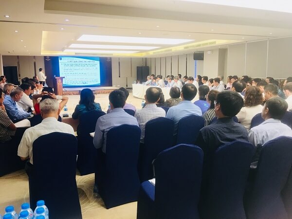 Có địa điểm và thời gian tổ chức phù hợp