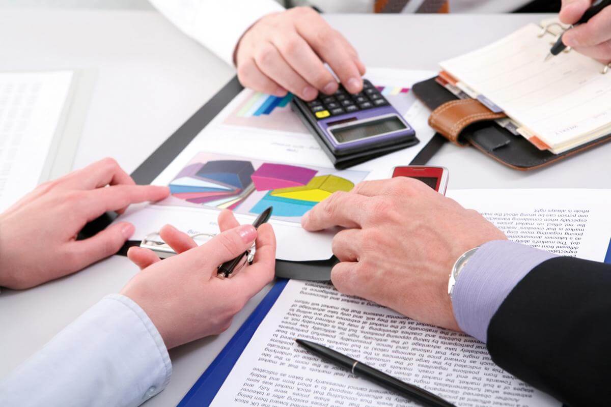 Nhà quản lý sẽ dựa vào báo cáo để đưa ra quyết định cho doanh nghiệp