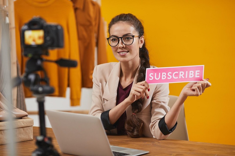 Kêu gọi mọi người cùng theo dõi kênh