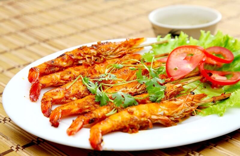 Không nên ăn quá nhiều tôm