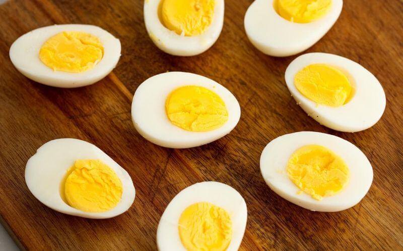 Không ăn trứng trước khi đi thi