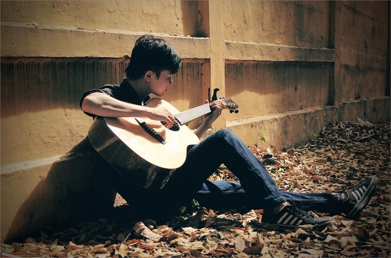 Nên chọn đàn có kích thước phù hợp với cơ thể