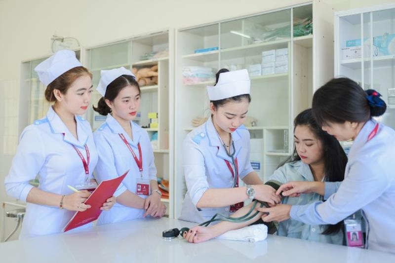 Môn kiến thức chuyên ngành cho điều dưỡng viên