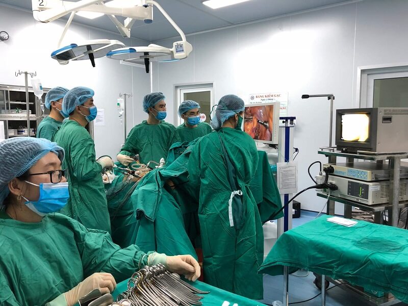 Để trở thành bác sĩ ngoại khoa cần có ít nhất 3 năm kinh nghiệm