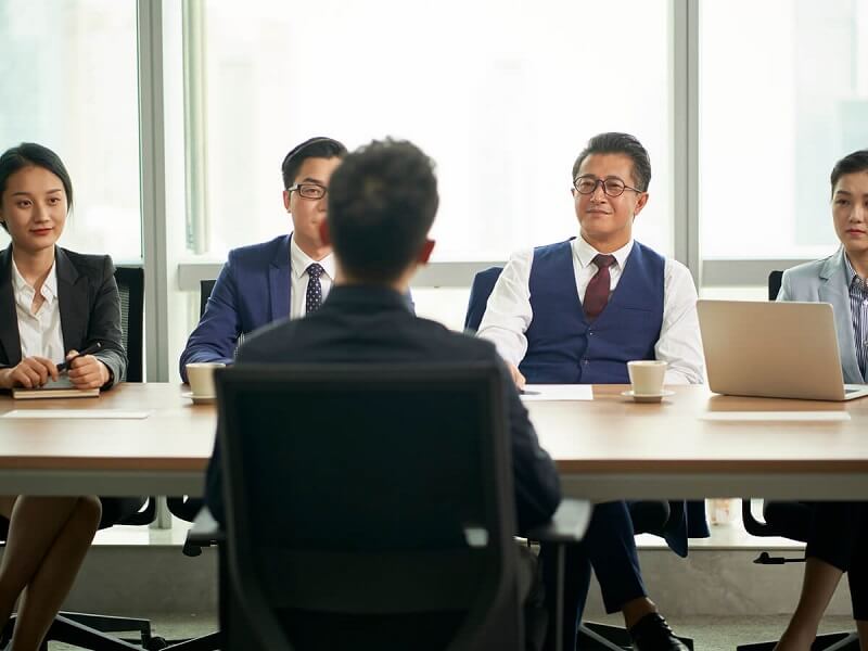 Cách đối diện với nhà tuyển dụng khi phỏng vấn