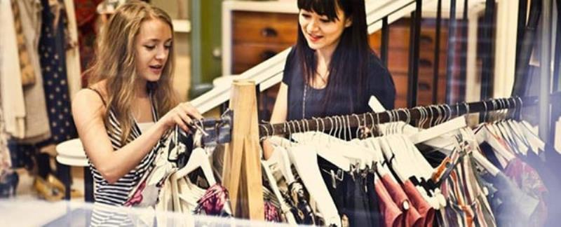 Bán hàng thời trang cần có kỹ năng lắng nghe và thấu hiểu