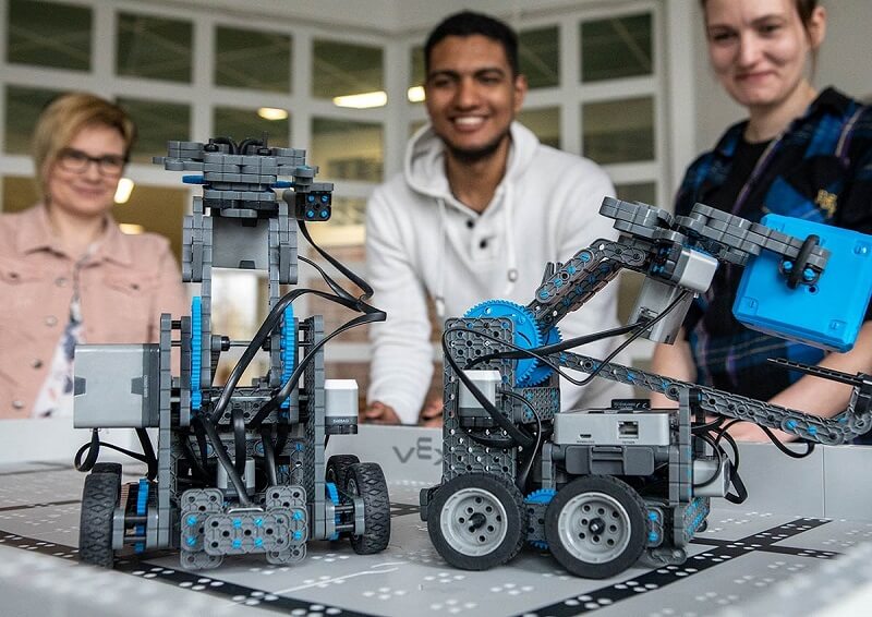 Sinh viên sẽ được học cách chế tạo robot