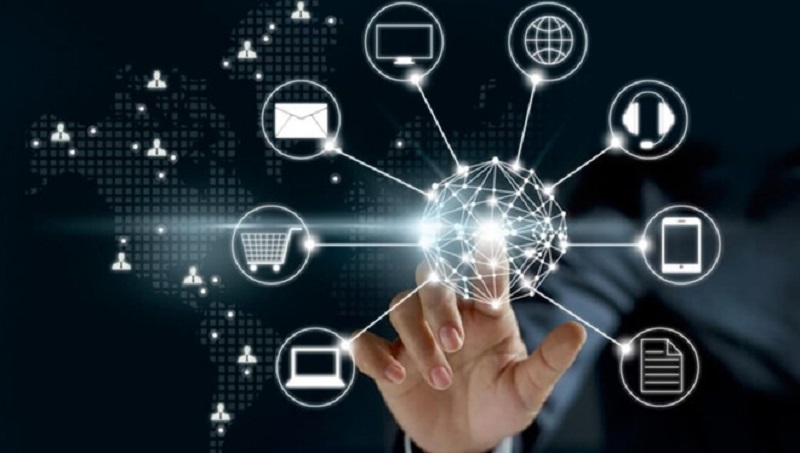 Quản lý toàn bộ hệ thống liên quan đền công nghệ