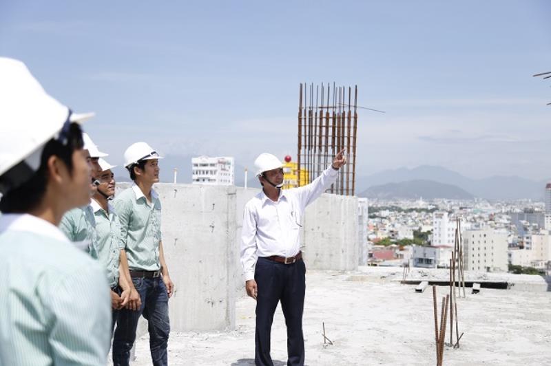 Kỹ sư giám sát hiện trường là người thực hiện nhiều trọng trách