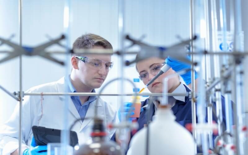 Những công việc cụ thể của kỹ sư hóa học