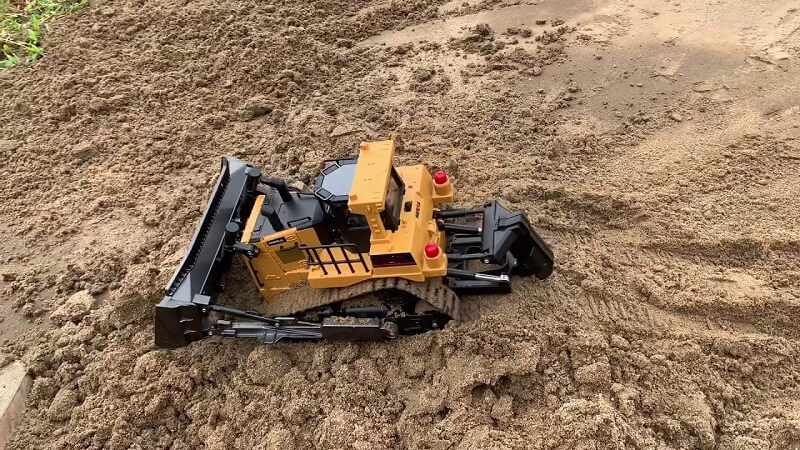 Học lái máy ủi để trở thành thợ lành nghề