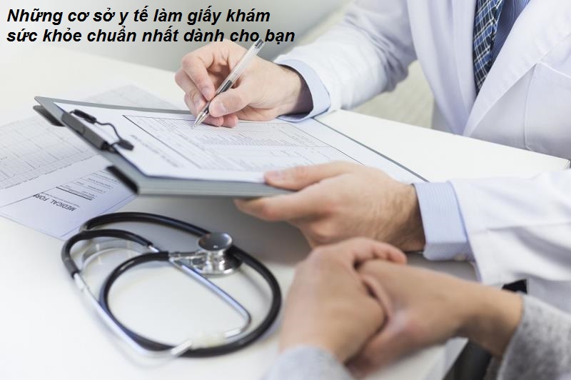 Đến trạm y tế làm giấy khám sức khỏe