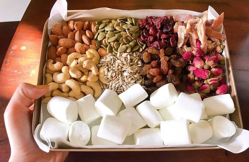 Kẹo hạnh phúc trắng làm từ marshmallow