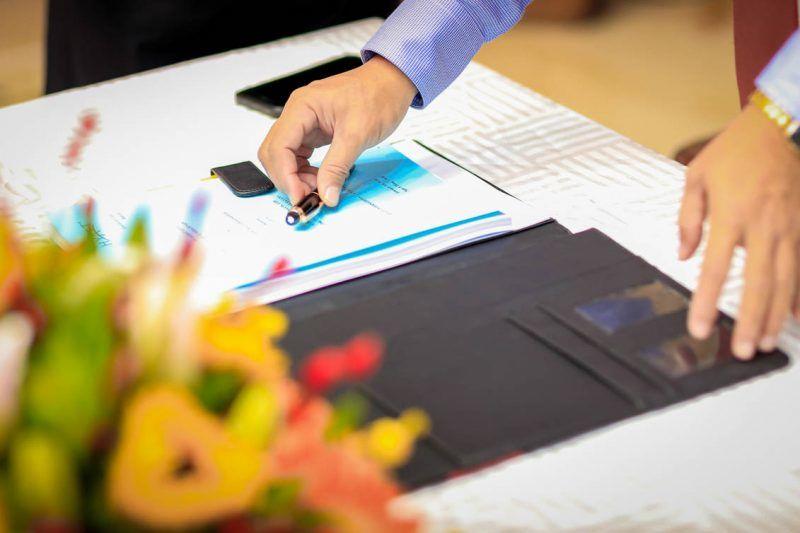 Lưu ý khi soạn thảo hợp đồng thi công nội thất văn phòng