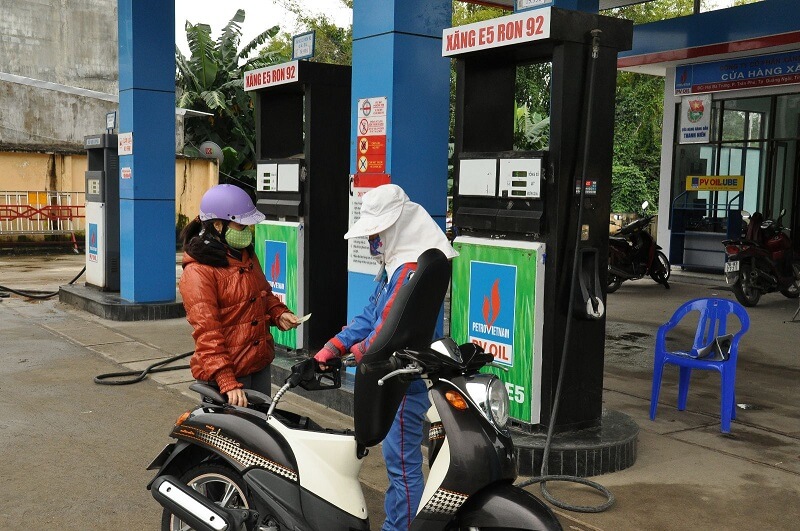 Xăng E5 có mức giá rẻ hơn so với xăng thông thường