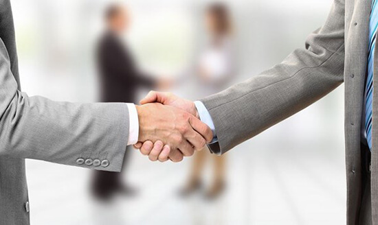 Có xác nhận của đại diện hợp pháp từ nhà thầu