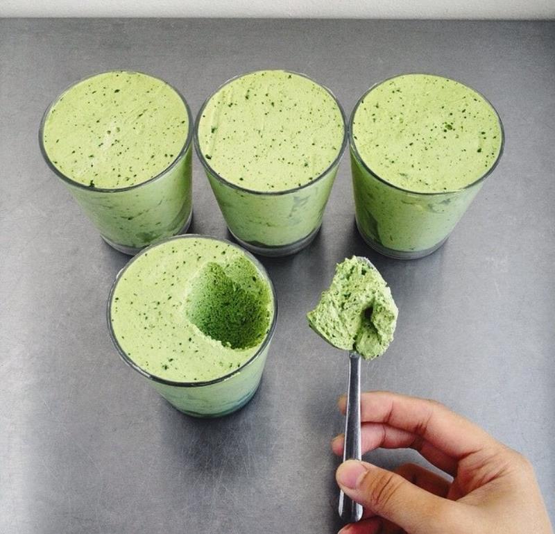 Bánh Mousse trà xanh làm khá đơn giản