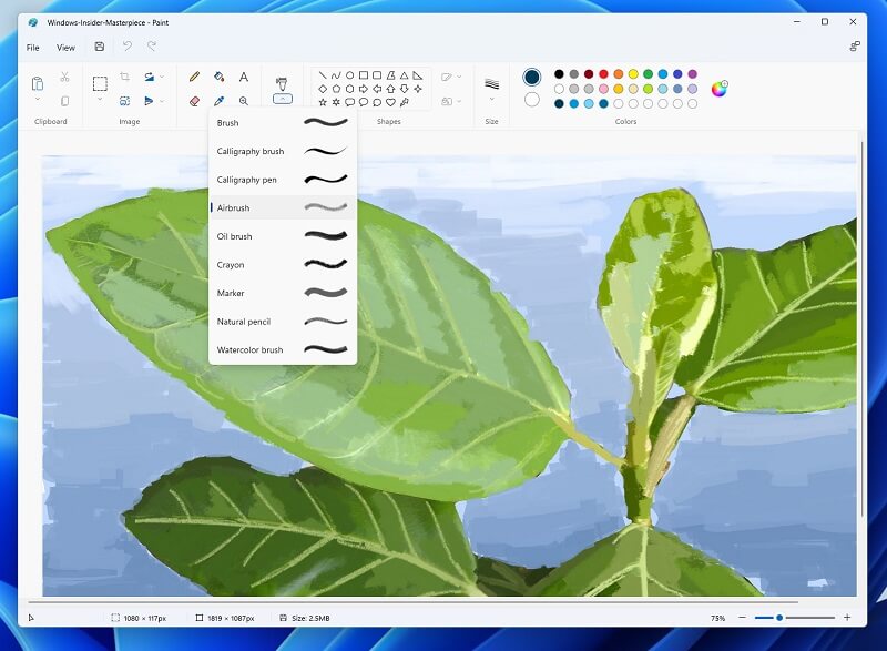 Ở phiên bản Windows 7 Paint đã được thêm tính năng artistic brushes