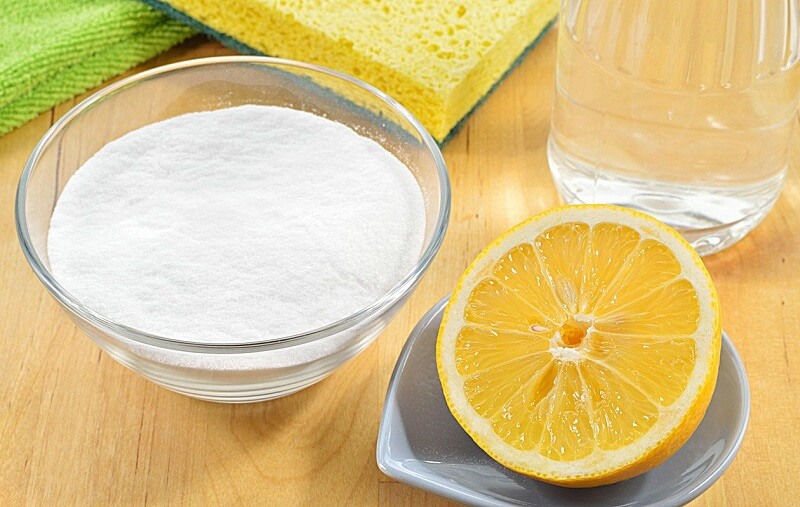 Dùng chanh với muối giúp kháng khuẩn, tiêu viêm