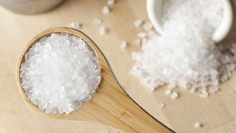 Dùng muối để đuổi mọt