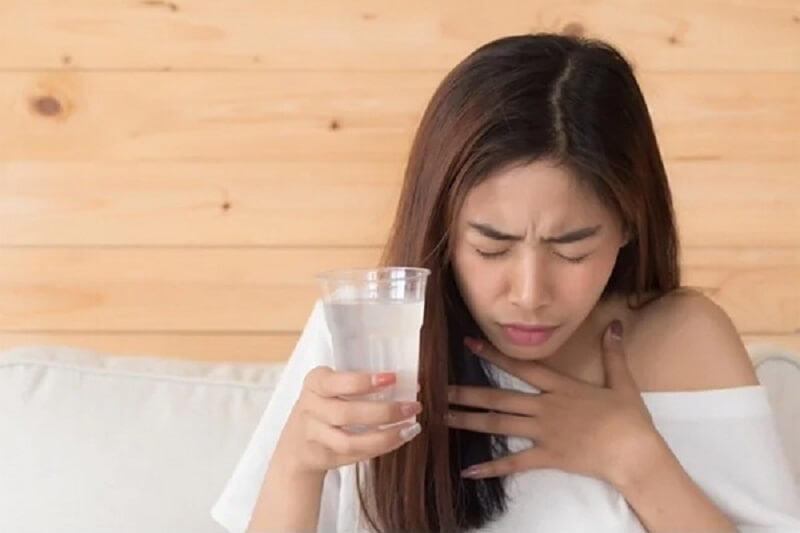 Nấc cụt liên tục kéo dài có thể là dấu hiệu bệnh lý