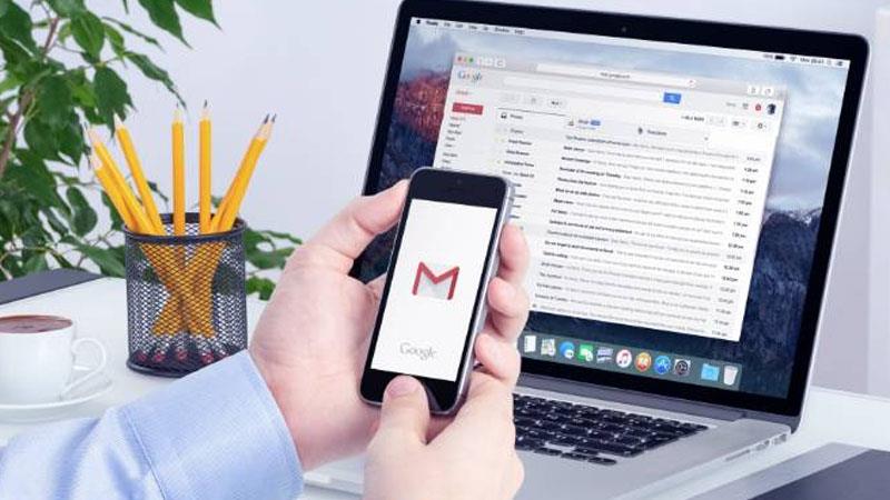 Nên dùng CC hay BCC khi gửi thư đi?