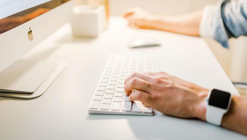 Sử dụng dịch vụ CV có nên không?