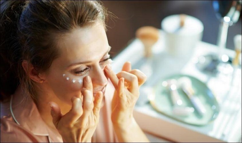 Kem dưỡng cho mắt và môi