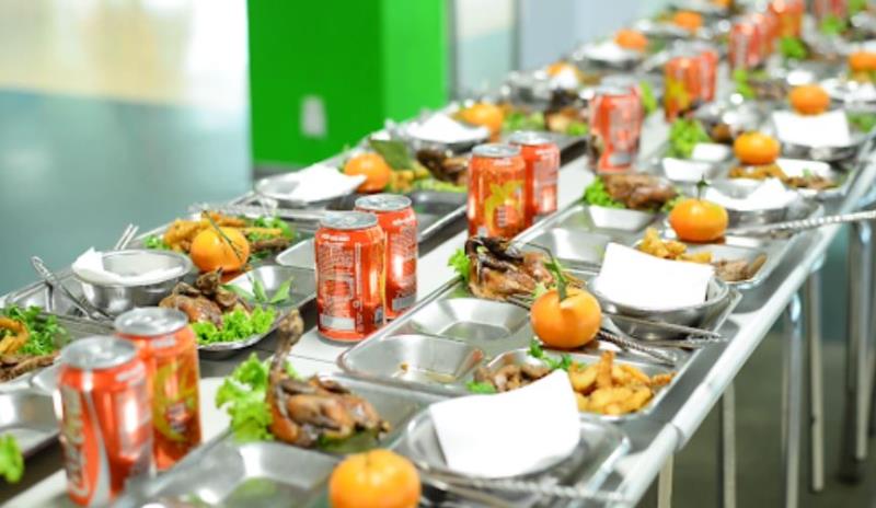 Doanh nghiệp nên quản lý các suất ăn cho công nhân viên
