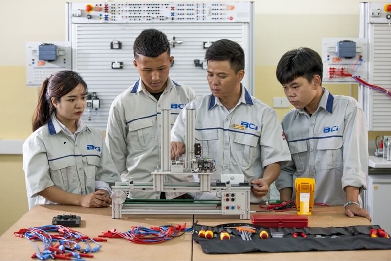 Ngành điện điện tử phù hợp với mọi đối tượng