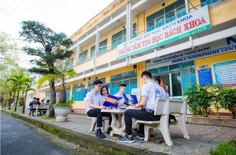 Ngành quản lý công nghiệp học trường nào phù hợp 