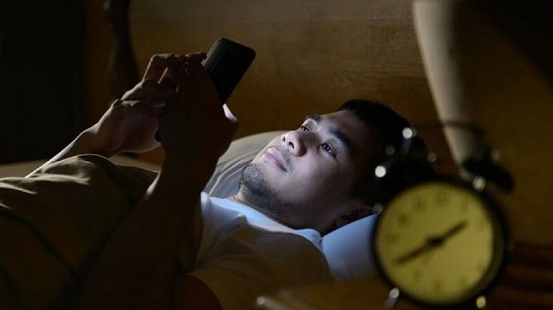 Bạn không nên ngủ quá muộn