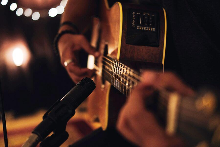 Sự giản dị chạm đến trái tim của người nghe