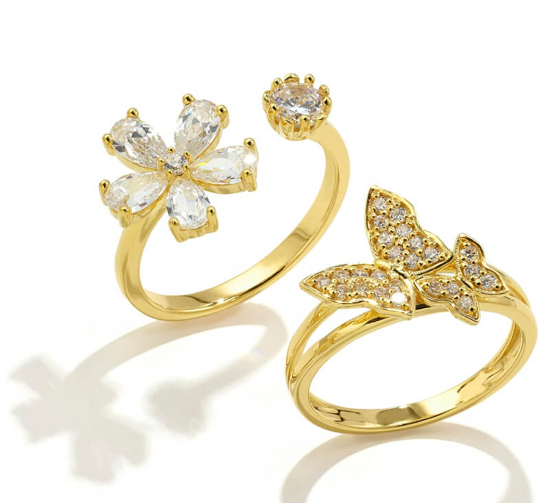 Nhẫn làm bằng mỹ ký nhưng độ tinh xảo không khác gì hàng cao cấp