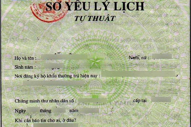 Nhờ người khác công chứng sơ yếu lý lịch không được chấp nhận