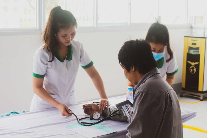 Yêu cầu cần có để trở thành y sĩ