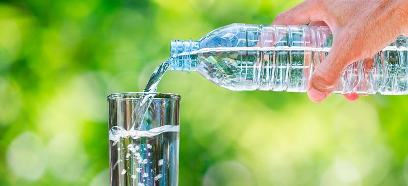 Nước cất không chứa hóa chất độc hại