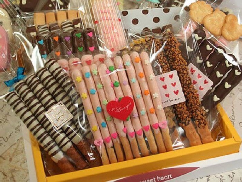 Bánh pepero được bày bán rất nhiều ở các quầy hàng