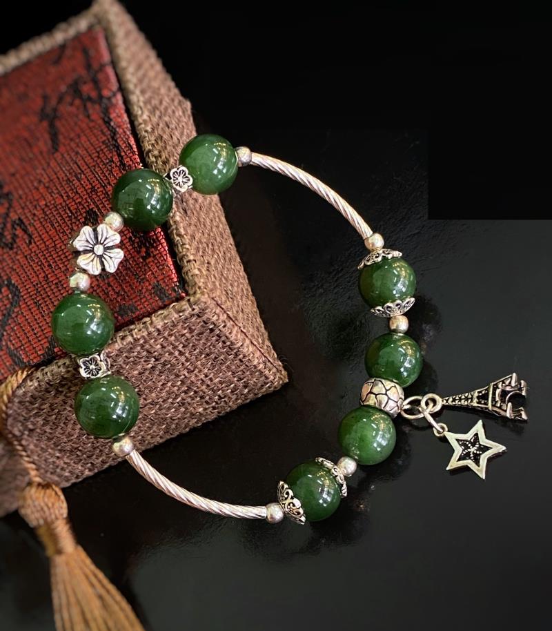 Phân biệt ngọc bích Nephrite thật và giả